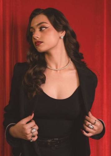 Полли, Г. Калуга